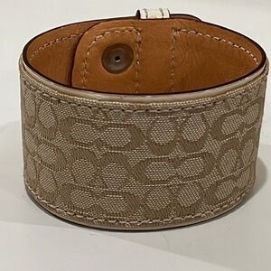 COACH :: WRAP BRACELET